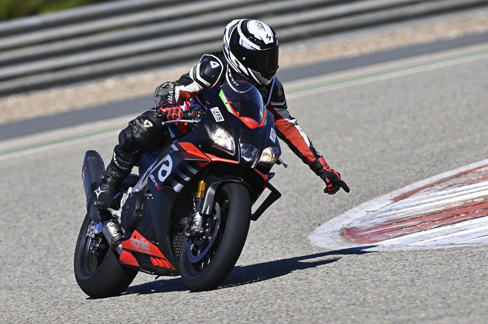 Formación práctica en cursos de motos Vialmotor